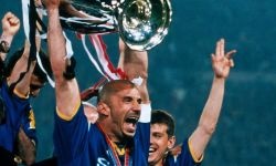 وفاة الأسطورة الكروية الإيطالية جيانلوكا فيالي